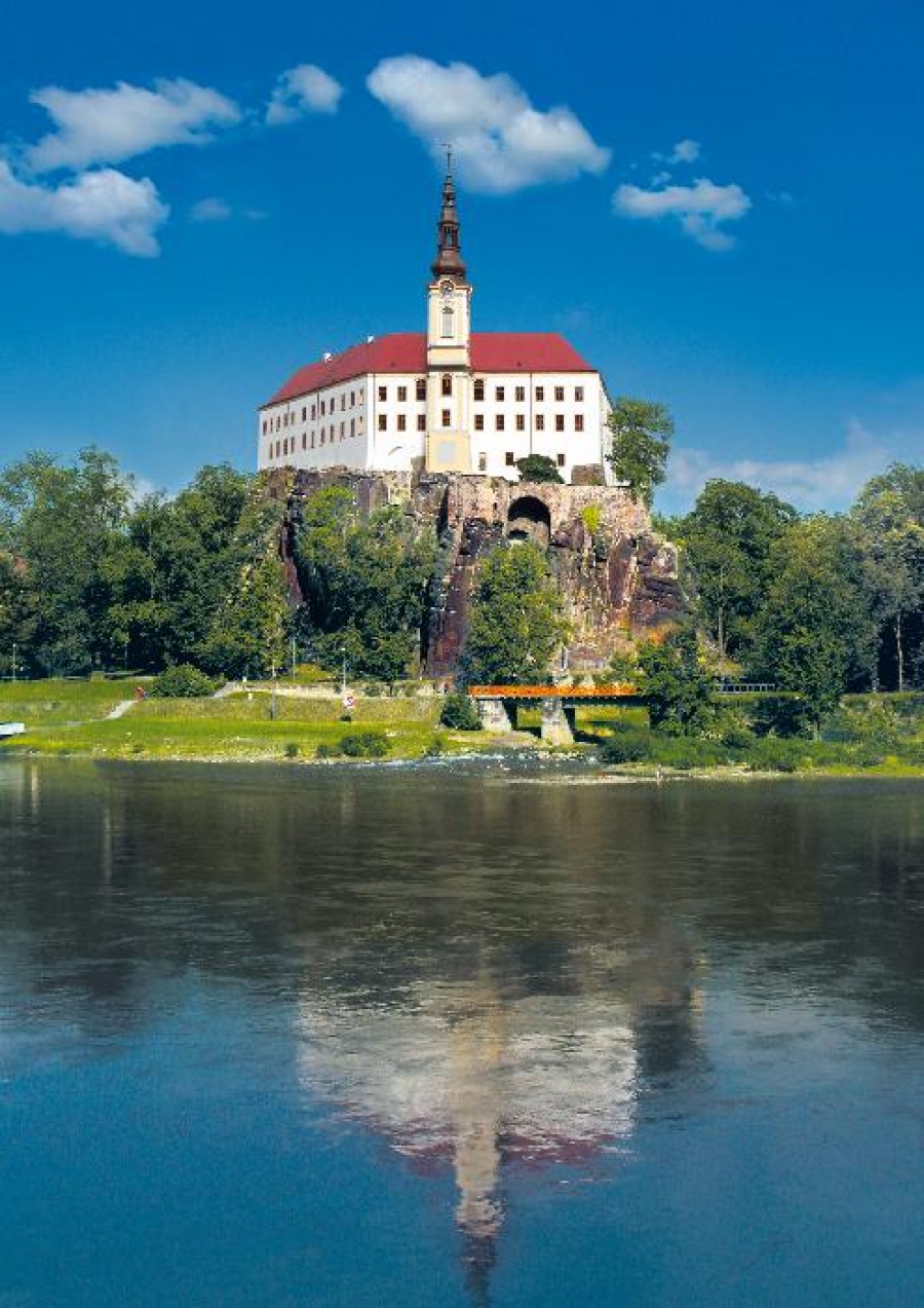 Dotýkati se je na zámku v Děčíně povoleno