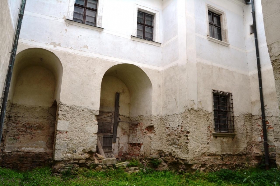 Děti musí v tajemných sklepech a na půdách žďárského zámku najít ztracenou truhlu, budou "hasit" i požár