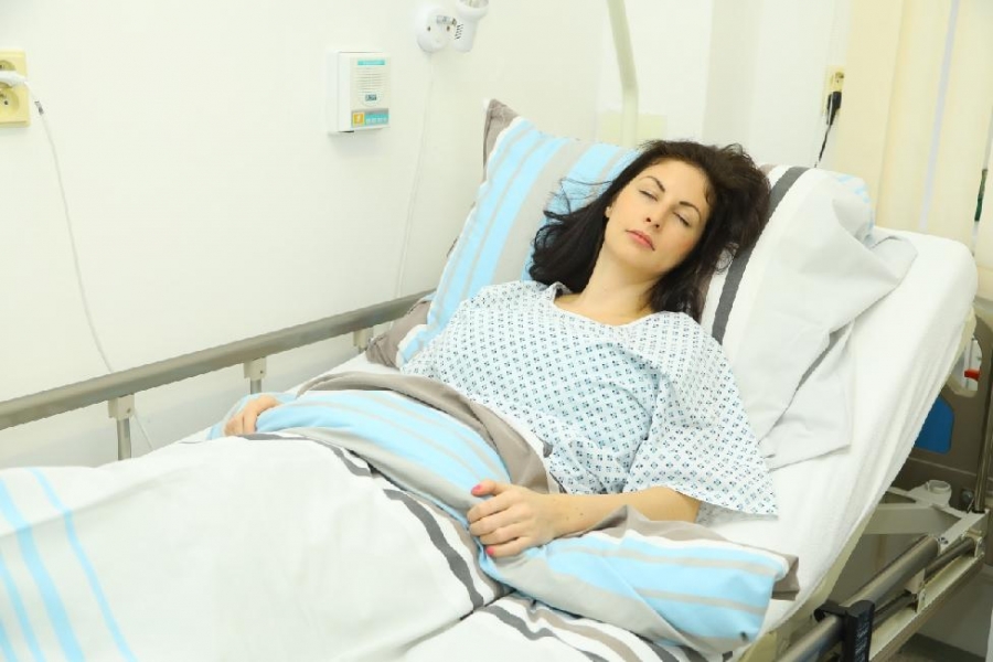 Proč se jí porouchala prsa