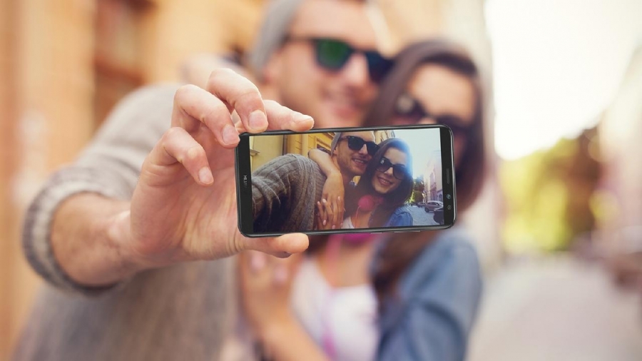 Televize, přátelé, sex, alkohol. Co jsme ochotni obětovat za smartphone?