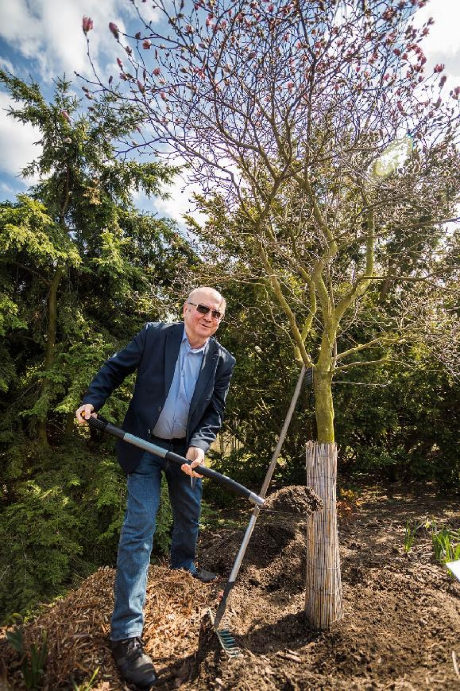 Vzácný strom zasadil kosmonaut Vladimír Remek