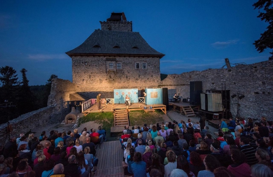 Prázdniny na Šumavě: Rozmarné léto s Kašpary, pouť a noční prohlídky hradu Kašperk