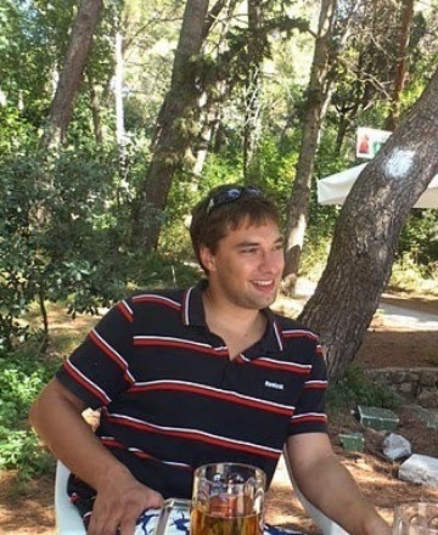 Můj partner utrácí dvakrát víc než já, říkají Češi