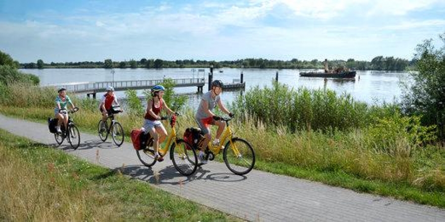 Na kole po Ústeckém kraji. Labskou stezkou z Hřensk