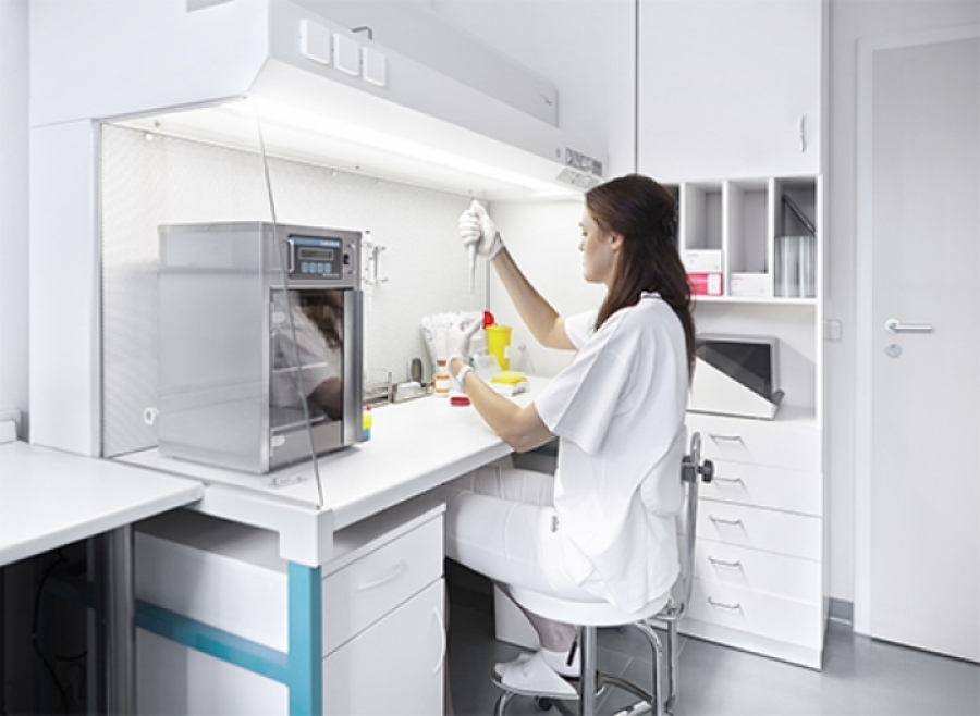 Nízká úspěšnost a chaos ve zdravotním pojištění aneb vývoj asistované reprodukce v ČR od 80. let