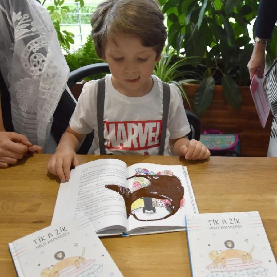 Knížka křtěná čokoládou