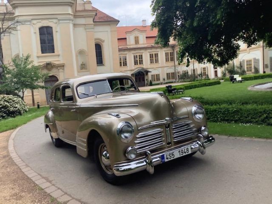 Hradozámecká noc na zámku Loučeň a zámku Stránov v duchu nové prohlídkové trasy