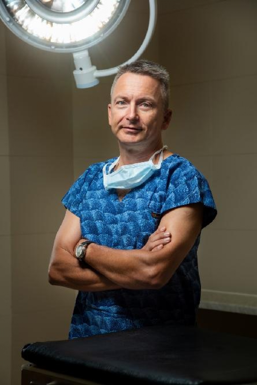 MUDr. Karel Urban: „Zvětšená prsa dokážou muže potrápit. Naštěstí umíme pomoci.“