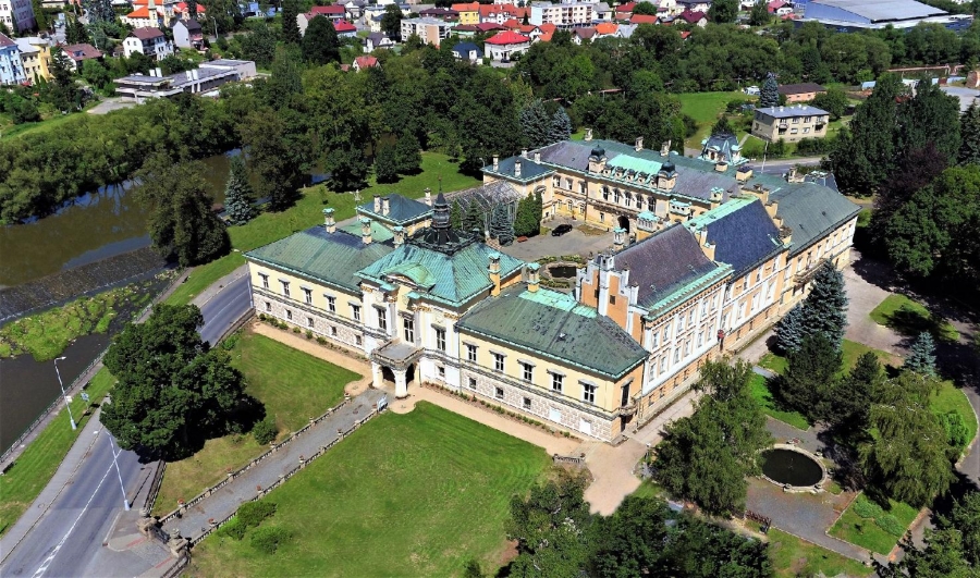 Jak se v Česku prodávají zámky?