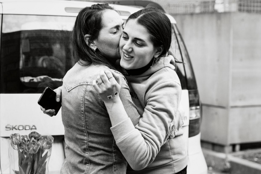 Životní drama Niny s těhotnou dcerou na Ukrajině.