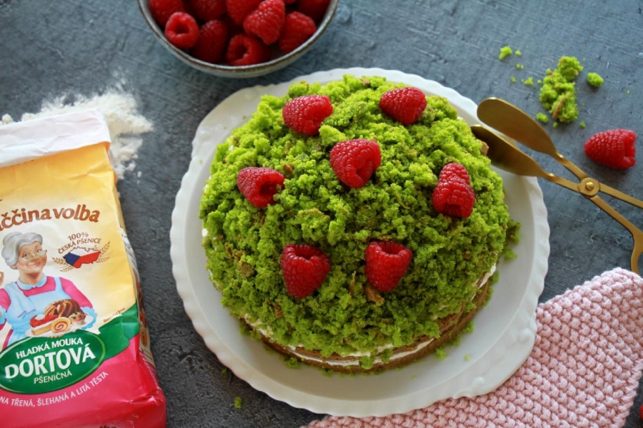 Vyzkoušejte mechový dort ze špaldové mouky