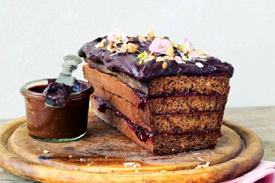 Perníkový chlebíček promazaný zavařeninou