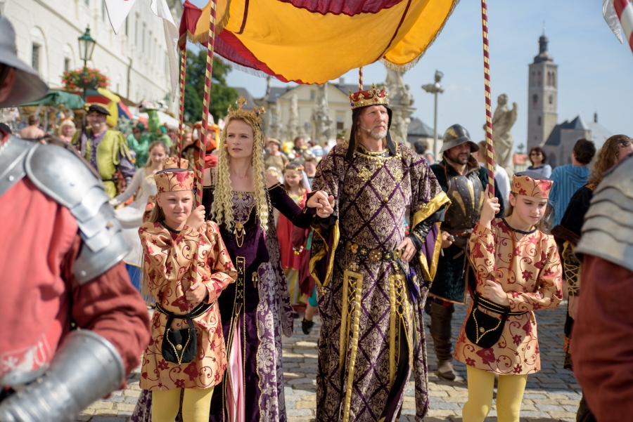 Sláva králi! Slavnost Královské stříbření vás přenese do 14. století