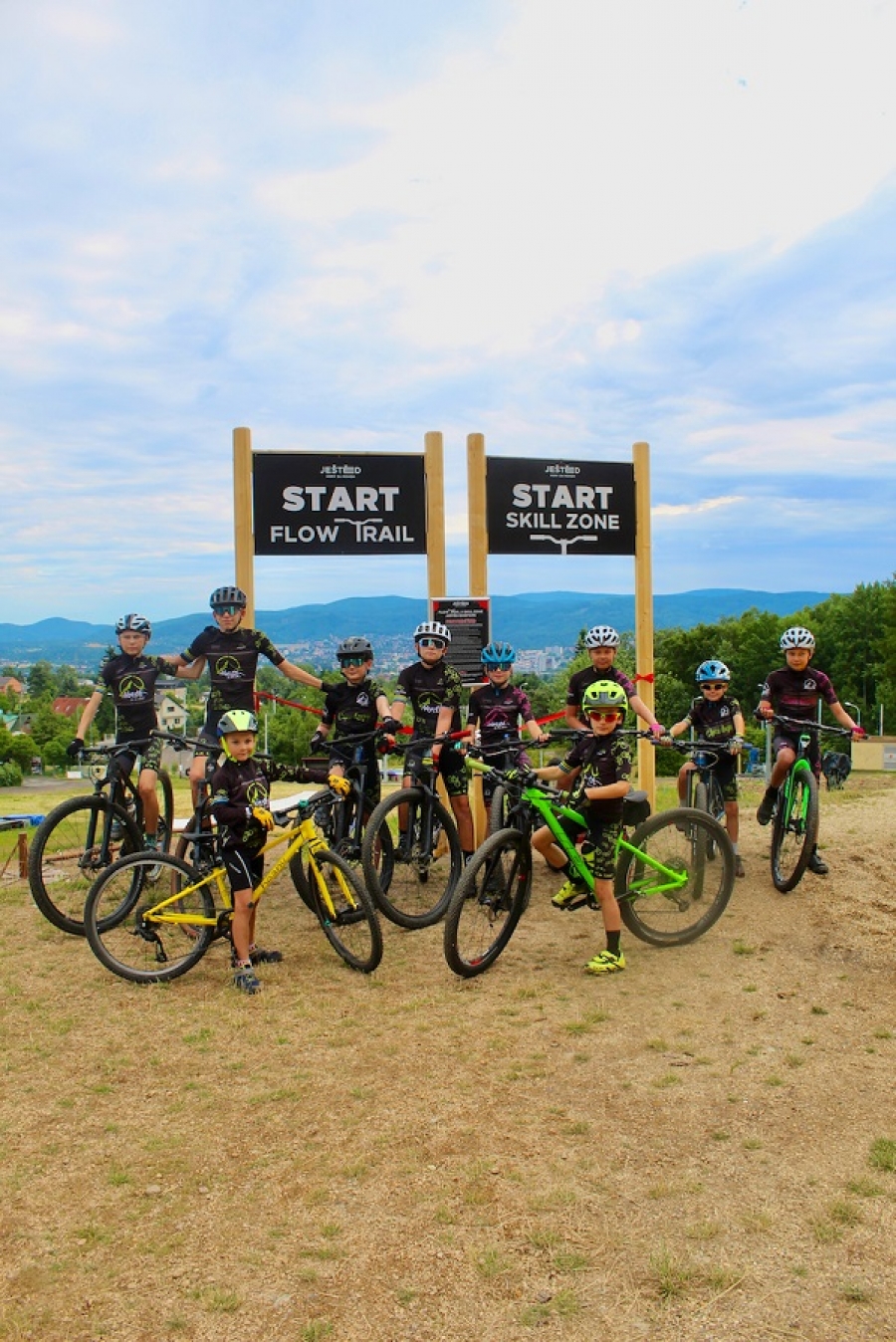 V Liberci dne 17. 7. 2023  Na Ještědu otevřeli nové centrum a trať pro začínající bikery