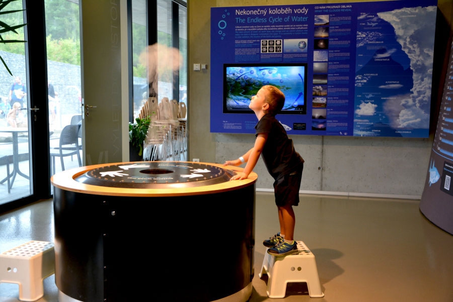 Akce ve středních Čechách v květnu: Mamuti na hradu, hrnčířské trhy nebo muzejní noc