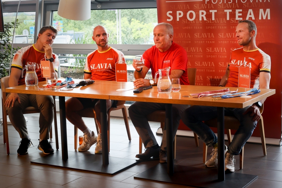 Lyžařské legendy Řezáč s Gjerdalenem ambasadory cyklistického závodu Král 50. rovnoběžky