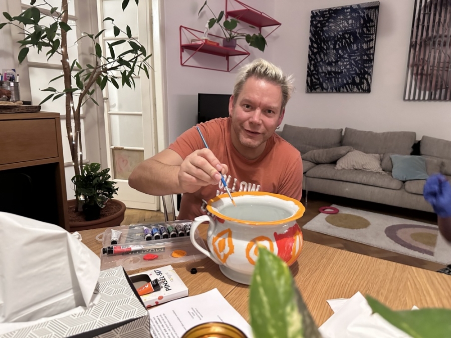 Kdo ze 30 osobností má nejhezčí nočník a za kolik se vydraží.