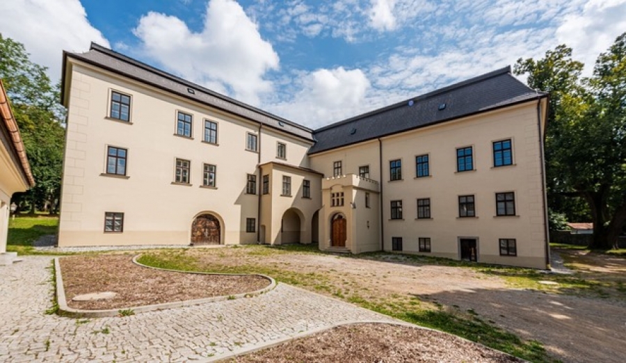 Slavnostní otevření zámku Neustupov