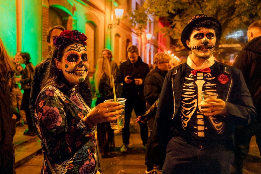 Nejbarevnější oslava v Holešovické tržnici se blíží! Día de los Muertos připomene symboliku oslav života a smrti