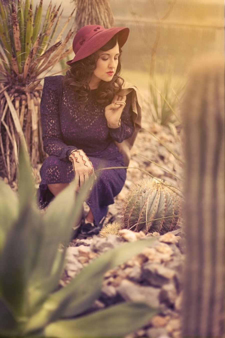 Lodičky a šaty Adiny Mandlové, garderoba dam 1. republiky na vás čekají v botanické zahradě