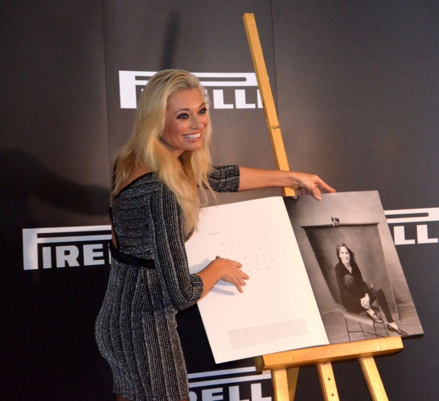 Dražba unikátního kalendáře Pirelli 2016 vynesla 158 000 korun